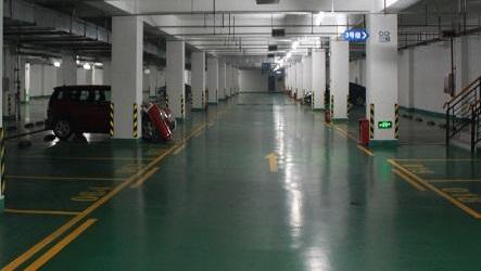 聚氨酯室內(nèi)停車場地坪需要具備哪些性能？有何優(yōu)勢
