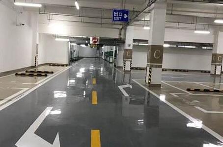 高質(zhì)量的車位劃線漆需要符合的基本特征有哪些？