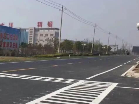 蘇州道路劃線漆施工多少錢一米？飛揚(yáng)市政價(jià)格合理